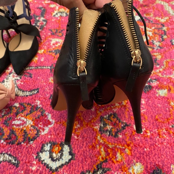 2 for $15 Nine West black sandal - Picture 3 of 4